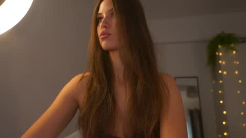 Snapshot of fazeyj chatting on 10/13/25, 06:13 FazeyJ online show from 10/13/25, 06:13