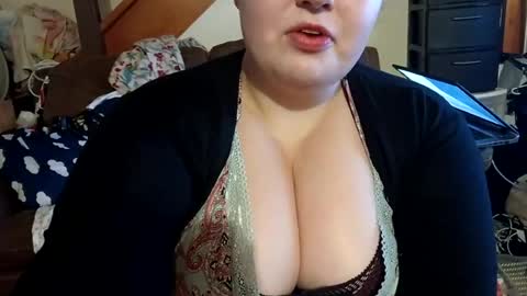 feastonme00 online show from 06/19/26, 06:18