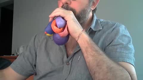 Snapshot of fedeglobos chatting on 12/16/25, 10:48 fedeGLOBOS online show from 12/16/25, 10:48