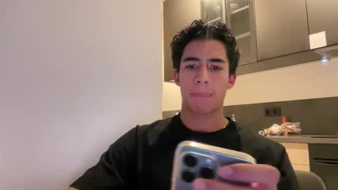 Snapshot of fedetwink chatting on 10/30/25, 02:24 fedetwink online show from 10/30/25, 02:24