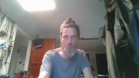 Snapshot of feelfemdom chatting on 09/10/25, 11:21 feelfemdom online show from 09/10/25, 11:21