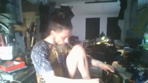 Snapshot of feelfemdom chatting on 11/06/25, 06:09 feelfemdom online show from 11/06/25, 06:09