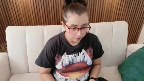 Feelena online show from 01/14/26, 03:28