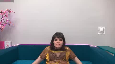 Snapshot of feelsgoodwoman chatting on 05/07/26, 09:31 Laura online show from 05/07/26, 09:31