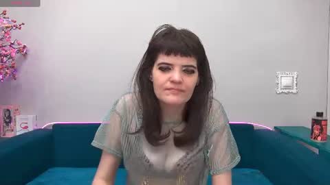 Laura online show from 06/25/26, 04:56