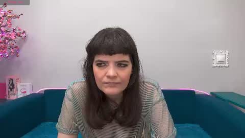 Laura online show from 07/04/26, 12:06
