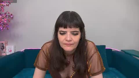 Laura online show from 07/15/26, 09:53