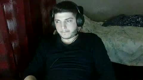 Snapshot of feet_cleaner chatting on 01/01/25, 10:35 Slut-Boy online show from 01/01/25, 10:35