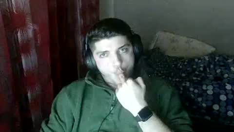 Snapshot of feet_cleaner chatting on 01/02/25, 10:44 Slut-Boy online show from 01/02/25, 10:44