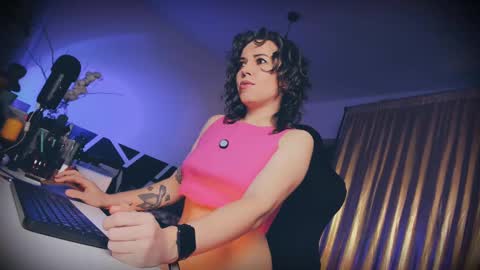 Snapshot of feetfundoll chatting on 02/21/25, 12:49 Lisa Dove aka FeetFunDoll online show from 02/21/25, 12:49