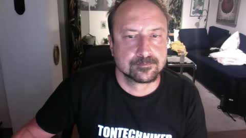 feetkissboy online show from 09/27/25, 12:26