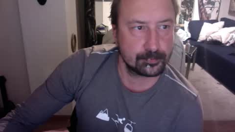 feetkissboy online show from 11/04/25, 05:01