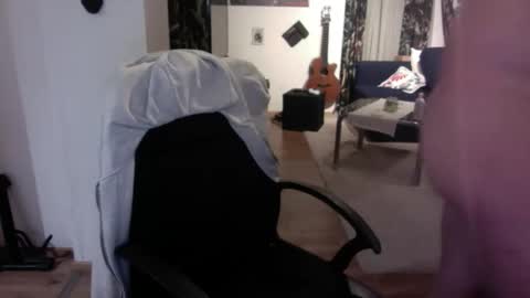 feetkissboy online show from 11/07/25, 04:29