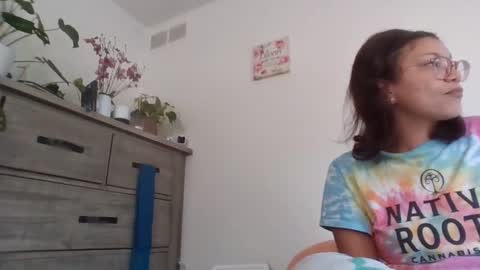 Soley online show from 10/06/25, 05:54