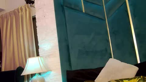 Snapshot of feetvibe chatting on 11/13/25, 08:13 FeetVibe online show from 11/13/25, 08:13