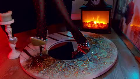 Snapshot of feetvibe chatting on 11/25/25, 10:15 FeetVibe online show from 11/25/25, 10:15