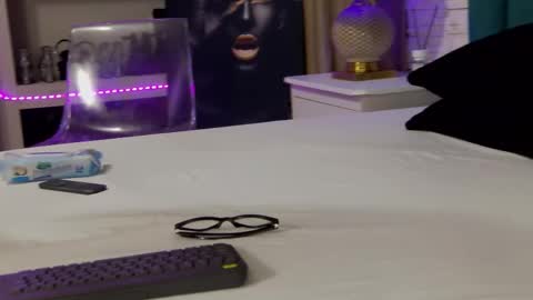 Snapshot of feetvibe chatting on 02/05/26, 08:41 FeetVibe online show from 02/05/26, 08:41