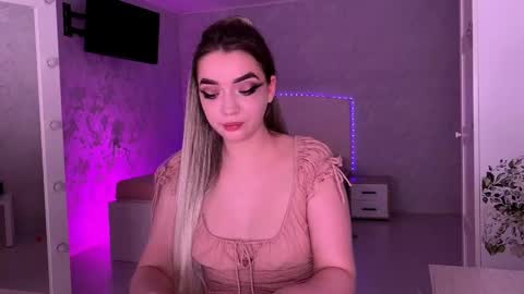 Snapshot of feetwet chatting on 05/17/26, 12:41 EVA online show from 05/17/26, 12:41