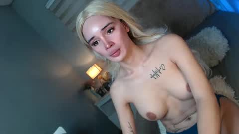 Snapshot of feisty_woman chatting on 03/06/25, 04:52 Prianka online show from 03/06/25, 04:52