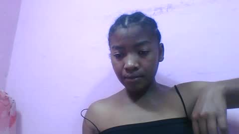 Snapshot of felice364342 chatting on 05/14/26, 05:25 felice364342 online show from 05/14/26, 05:25