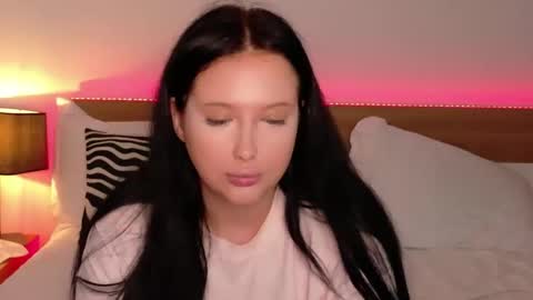 Felicia Herceg online show from 11/08/25, 11:25