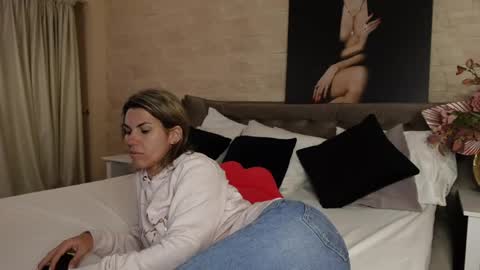 FeliciaKrige online show from 05/19/26, 08:04