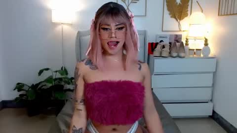 FELLY online show from 12/22/24, 12:07