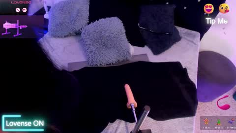 felina online show from 12/05/25, 06:37