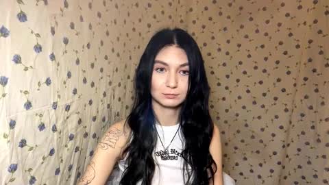 Lola online show from 03/12/26, 07:42