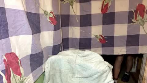 Lola online show from 04/07/26, 09:04