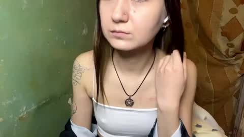 Lola online show from 04/16/26, 09:39