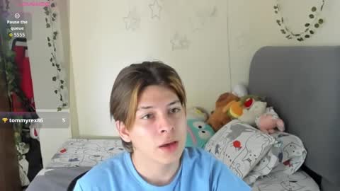 Snapshot of felix_leex chatting on 11/20/25, 07:57 Felix leex online show from 11/20/25, 07:57