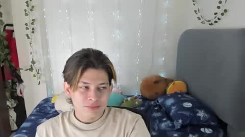 Snapshot of felix_leex chatting on 12/05/25, 07:21 Felix leex online show from 12/05/25, 07:21