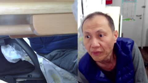 Snapshot of felixlau chatting on 12/16/24, 04:23 felixlau online show from 12/16/24, 04:23