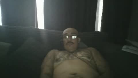 felixrlarios25 online show from 04/30/26, 04:35