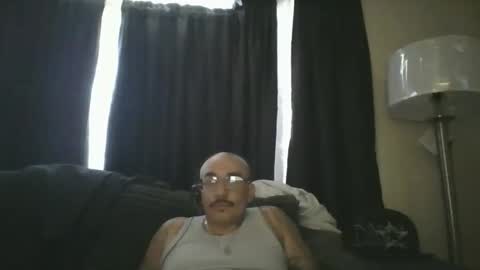 Snapshot of felixrlarios25 chatting on 05/12/26, 06:38 felixrlarios25 online show from 05/12/26, 06:38