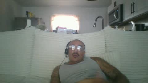 Snapshot of felixrlarios25 chatting on 06/16/26, 03:47 felixrlarios25 online show from 06/16/26, 03:47