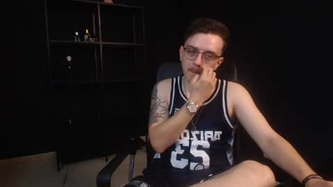 Snapshot of felixstark chatting on 06/12/26, 05:39 FelixStark online show from 06/12/26, 05:39