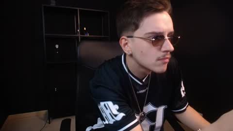 Snapshot of felixstark chatting on 07/12/26, 06:04 FelixStark online show from 07/12/26, 06:04