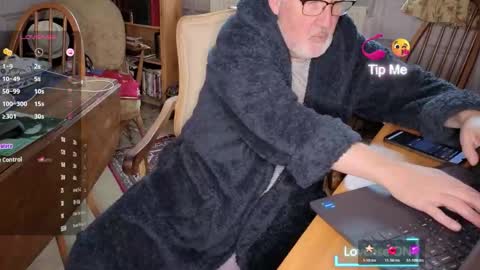 Adam online show from 11/16/25, 09:37