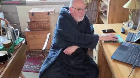 Adam online show from 04/29/26, 07:34