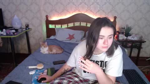 Snapshot of felvivalkitty chatting on 01/06/25, 01:42 Seva online show from 01/06/25, 01:42