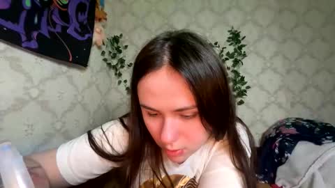 Snapshot of felvivalkitty chatting on 03/06/26, 04:25 Seva online show from 03/06/26, 04:25
