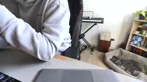 fem_alice_louis_dom online show from 04/08/26, 10:26