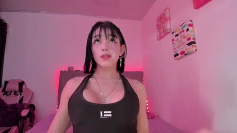 Snapshot of fem_boy6 chatting on 12/01/24, 07:03 fem_boy6 online show from 12/01/24, 07:03