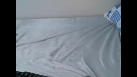Snapshot of femaqueen chatting on 02/16/25, 05:37 Navil online show from 02/16/25, 05:37