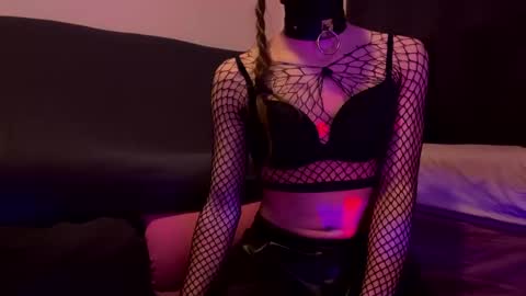 Snapshot of femboyhorse chatting on 03/03/25, 01:53 Femboyhorse online show from 03/03/25, 01:53