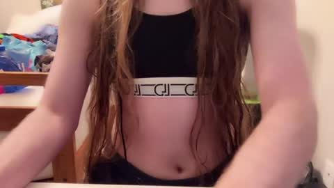 Snapshot of femboytummy chatting on 06/26/26, 03:44 femboytummy online show from 06/26/26, 03:44