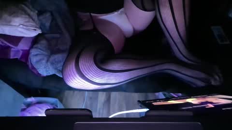 Snapshot of femboywannabe chatting on 01/03/25, 02:40 ElaraJean online show from 01/03/25, 02:40