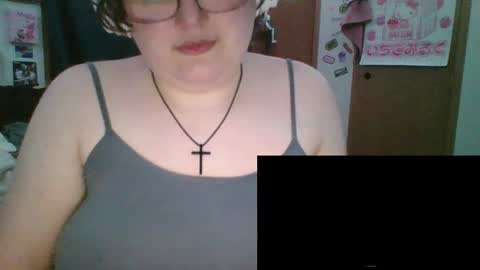 Snapshot of femcelsam chatting on 04/01/26, 04:24 femcelsam online show from 04/01/26, 04:24